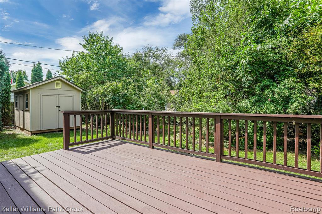 2616 Eastern Avenue Rochester Hills, MI 48307 - Photo 17 of 28