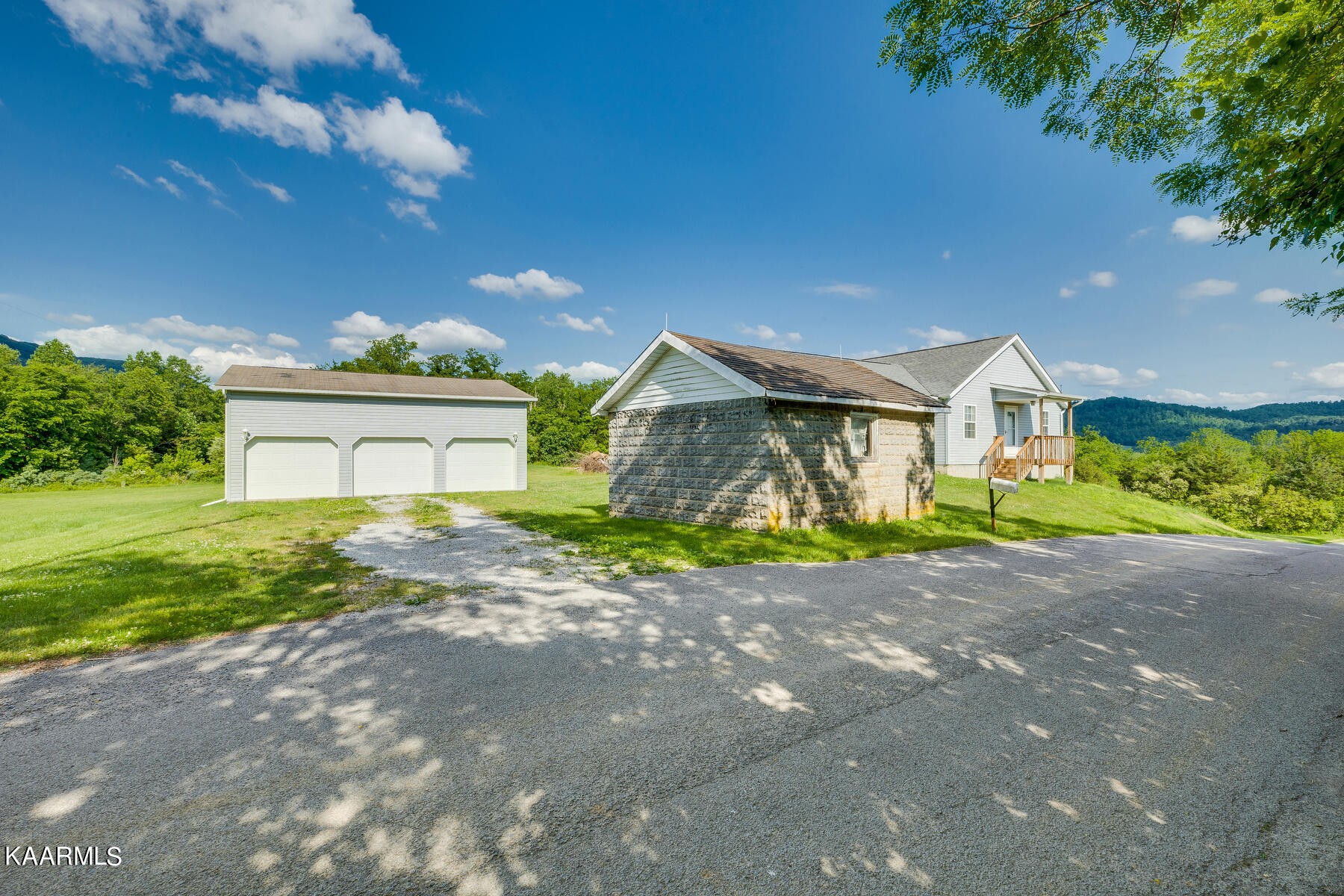 617 Wilson Gap Road Speedwell, TN 37870 - Photo 4 of 39 Gallery Image 4