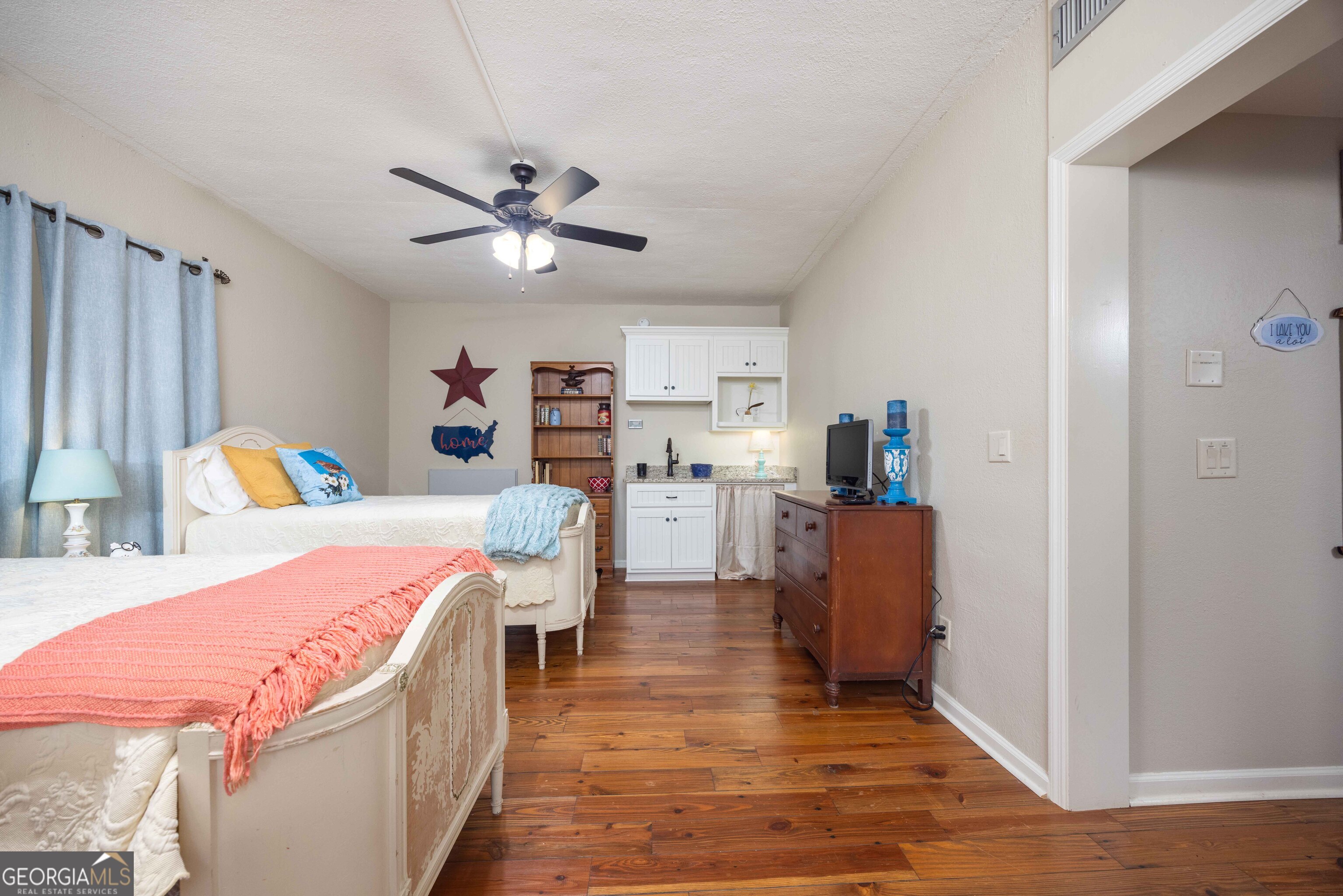 1132 Boat Club Road Hamilton, GA 31811 - Photo 18 of 50 a bed room with a bed and furniture