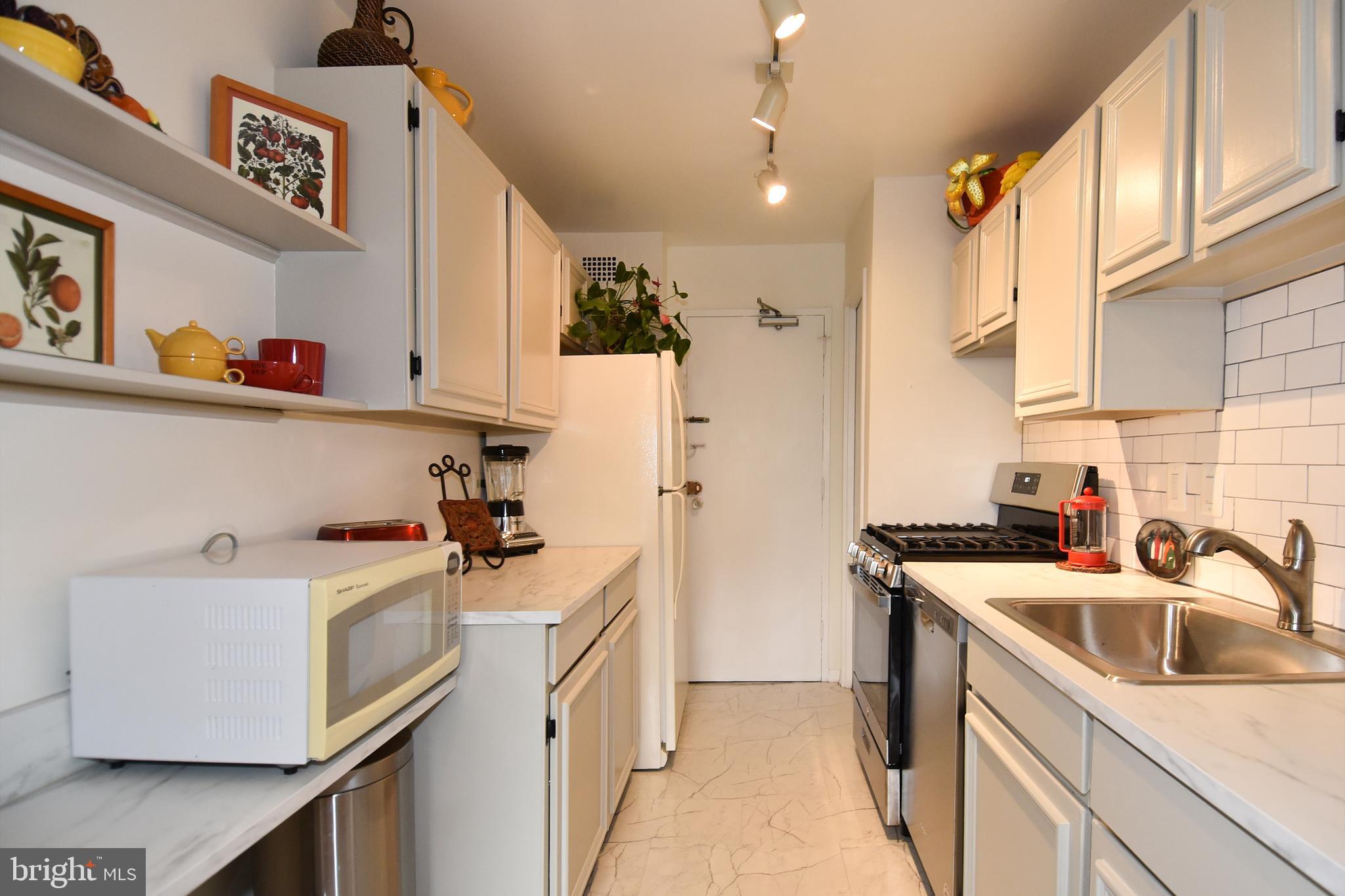 1900 Lyttonsville Road, Unit 709 Silver Spring, MD 20910 - Photo 12 of 33