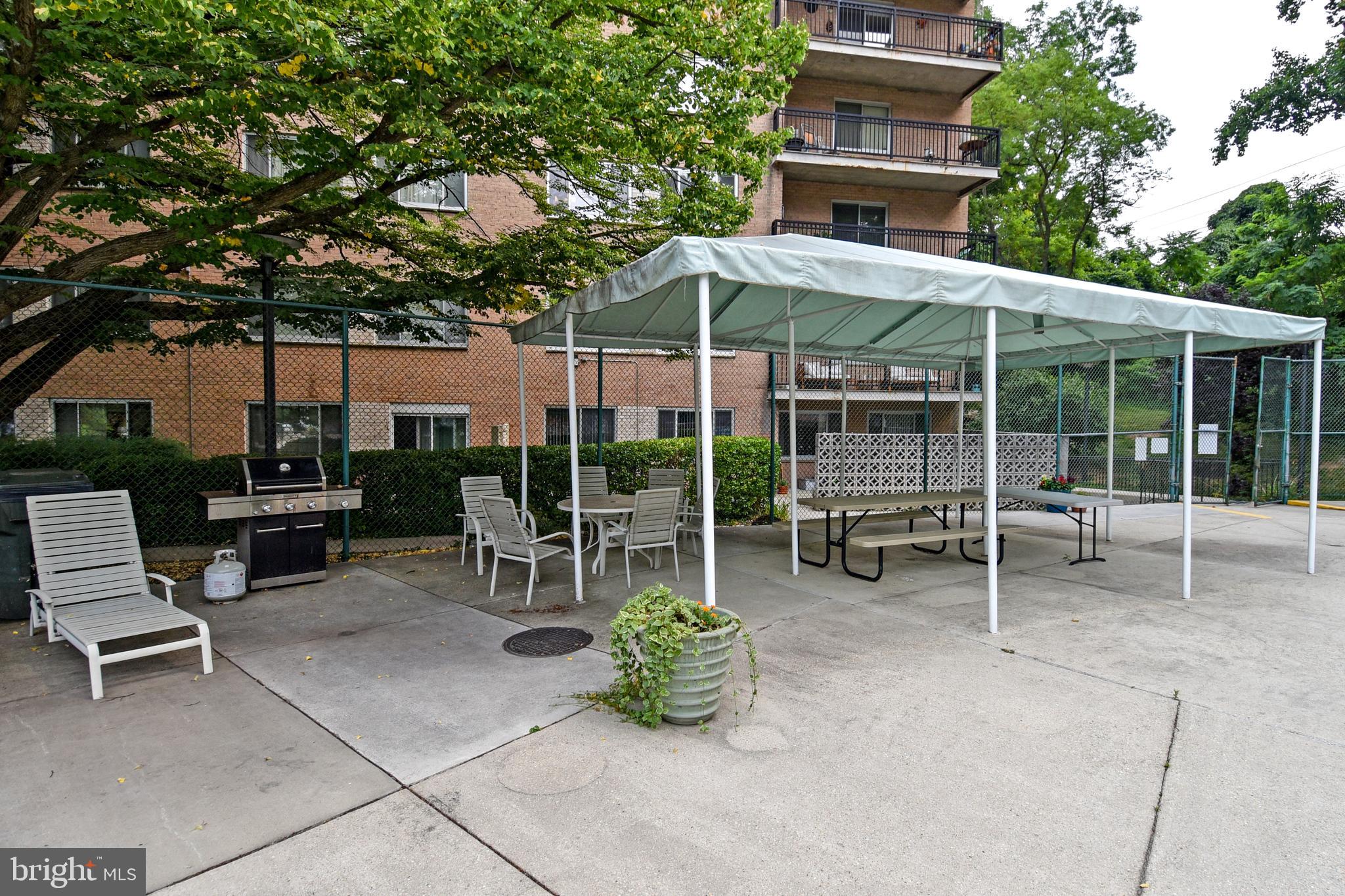 1900 Lyttonsville Road, Unit 709 Silver Spring, MD 20910 - Photo 18 of 33 Grill available!