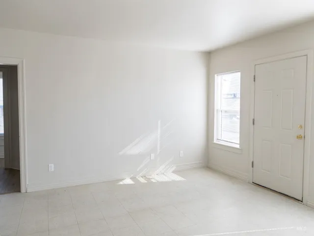 $1,195 | 92 Northwest 2nd Avenue, Ontario, OR 97914