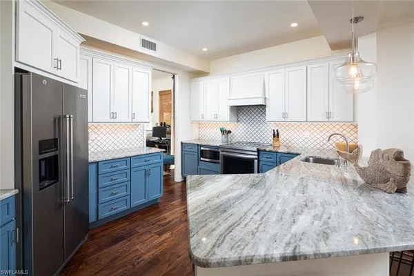 $7,000 | 410 Flagship Drive, Unit 301, Naples, FL 34108