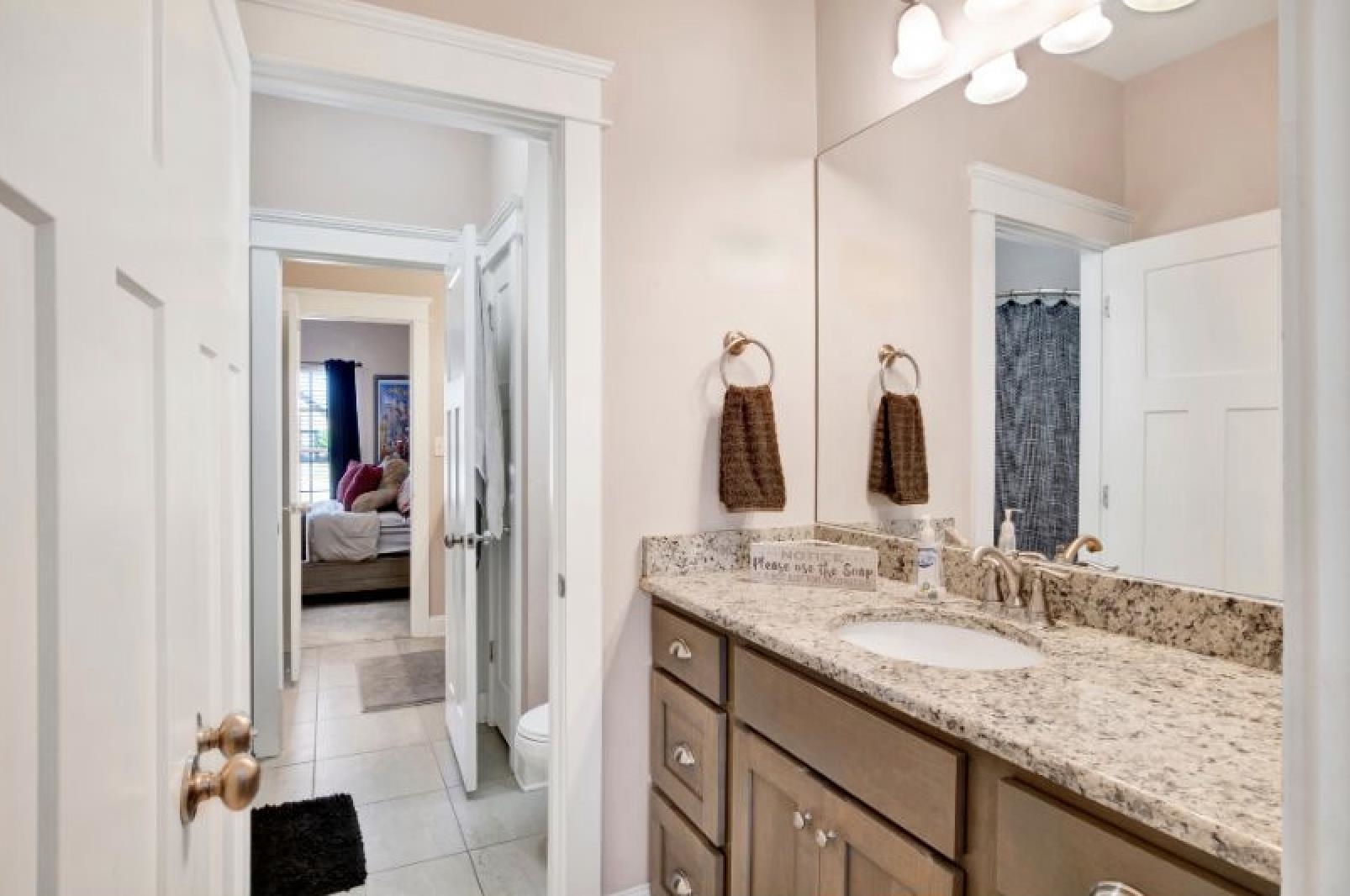 7049 Rocky Rd Loop Gulf Shores, AL 36542 - Photo 21 of 29 Bathroom 2