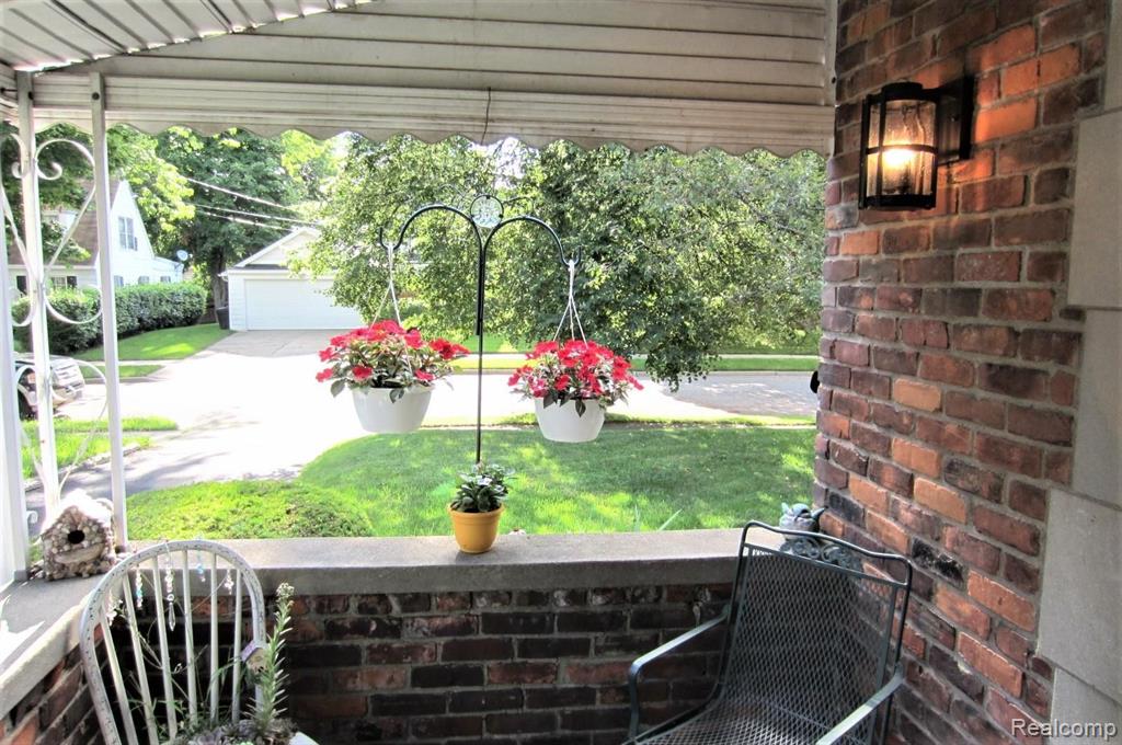 160 Erie Road Pontiac, MI 48341 - Photo 3 of 30