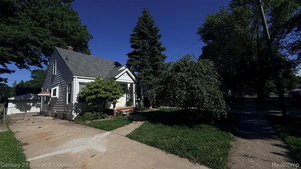 $1,550 | 3404 Edgewood Street, Dearborn, MI 48124
