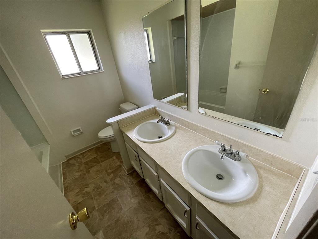 5852 Odom Road Lakeland, FL 33809 - Photo 6 of 12 Gallery Image 6