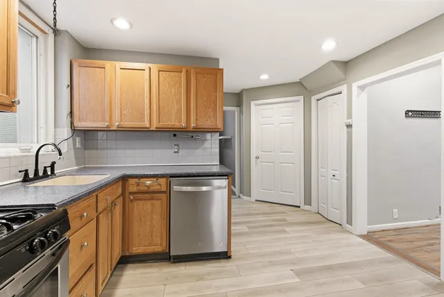 $2,499 | 320 Clarendon Street, Unit 1, Secaucus, NJ 07094