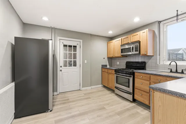 $2,499 | 320 Clarendon Street, Unit 1, Secaucus, NJ 07094