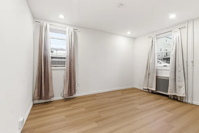 $2,499 | 320 Clarendon Street, Unit 1, Secaucus, NJ 07094