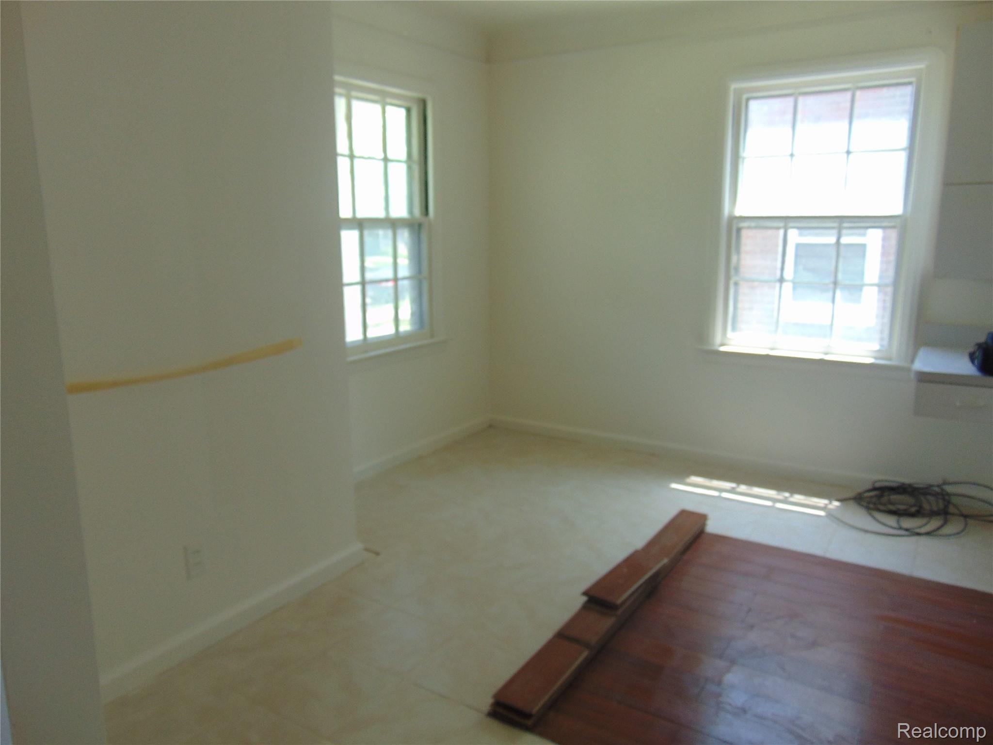 5535 Audubon Road Detroit, MI 48224 - Photo 8 of 22 DSC00813.JPG