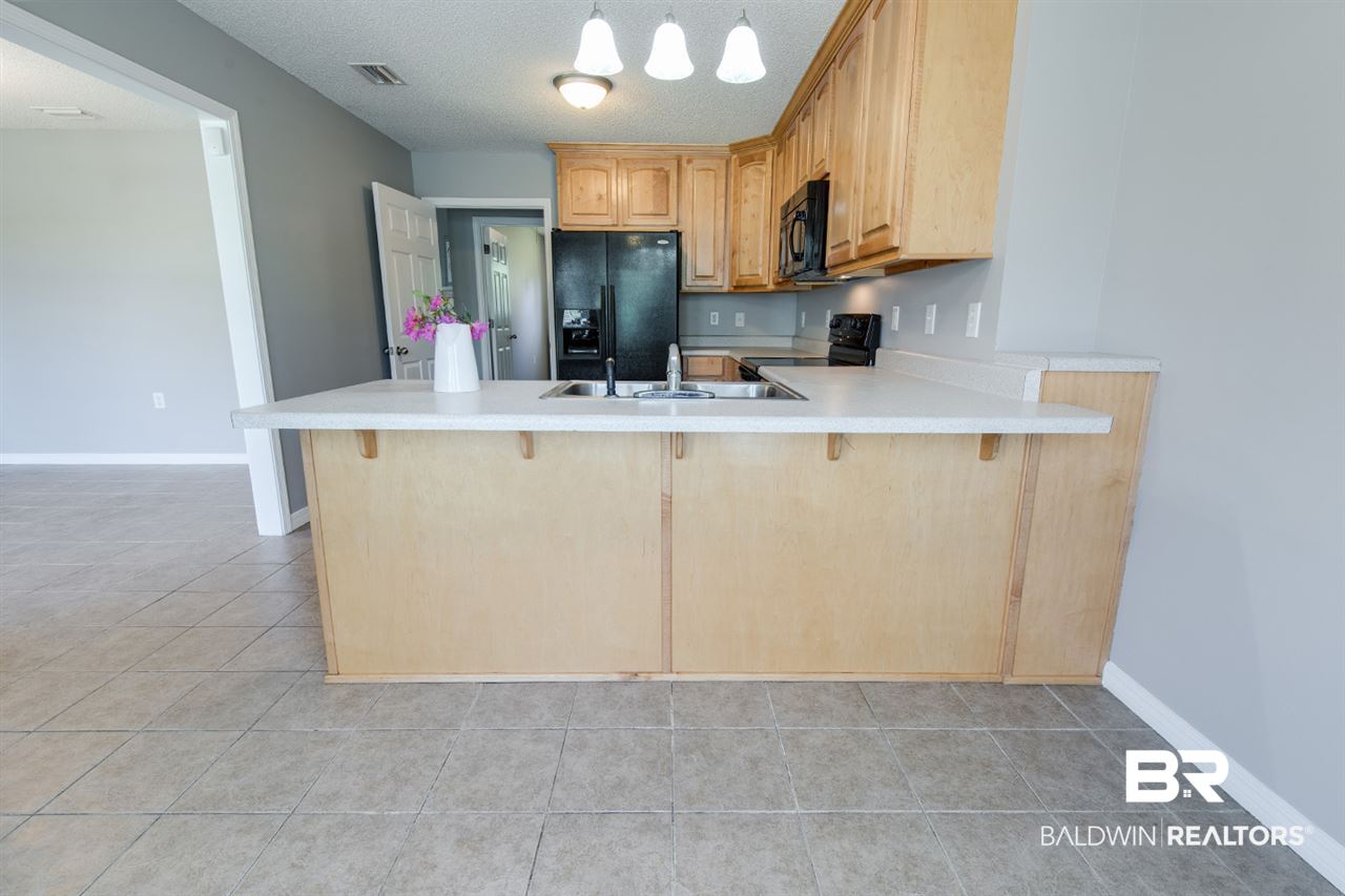 12725 White Road Bay Minette, AL 36507 - Photo 11 of 22 Breakfast Bar