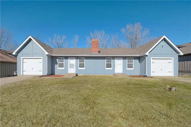 $370,000 | 5516-5518 Crest Drive, Kansas City, KS 66106