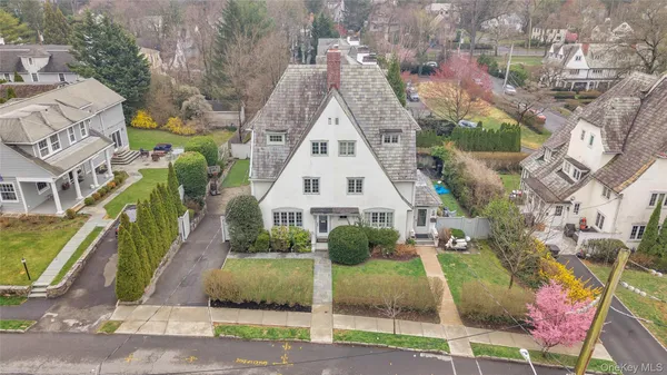$11,000 | 42 Tanglewylde Avenue, Bronxville, NY 10708