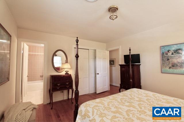 2407 Brook Road Charlottesville, VA 22901 - Photo 11 of 24 Gallery Image 11