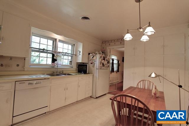 2407 Brook Road Charlottesville, VA 22901 - Photo 7 of 24 Gallery Image 7