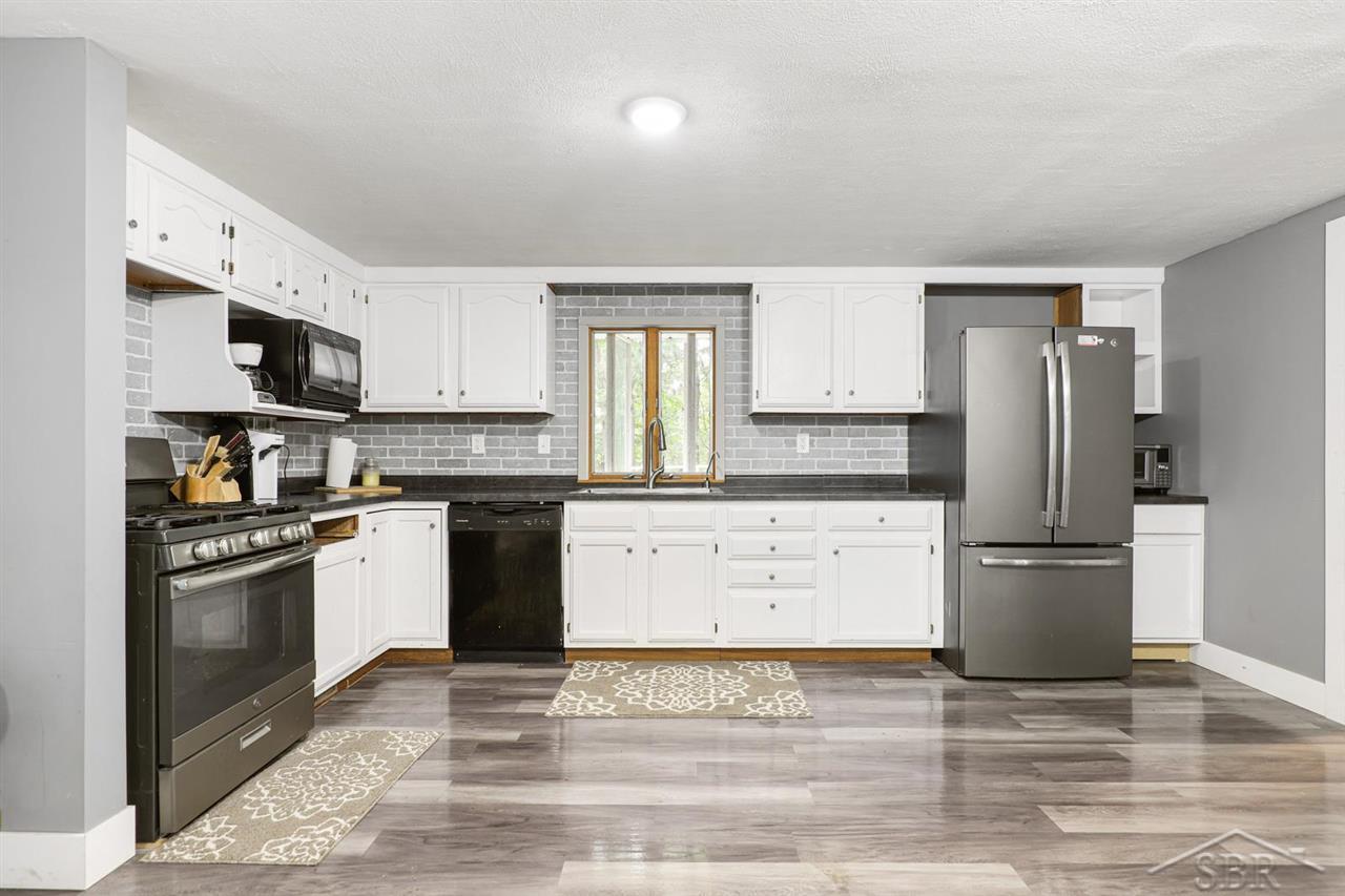 10303 Carr Road St. Charles, MI 48655 - Photo 18 of 67 50055399-17.JPG