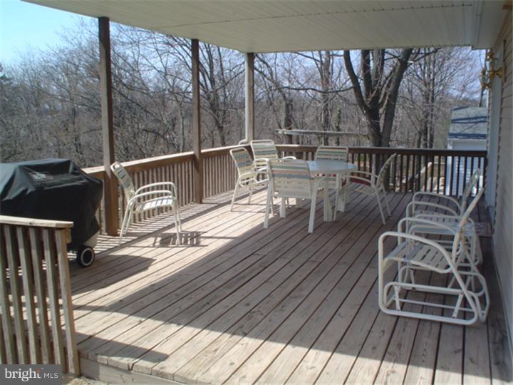 3022 Appledale Road Audubon, PA 19403 - Photo 19 of 22 Deck