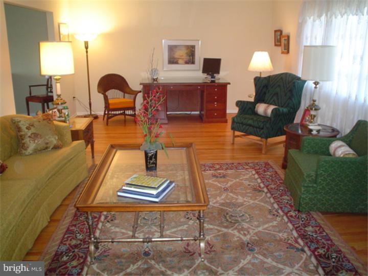 3022 Appledale Road Audubon, PA 19403 - Photo 9 of 22 Living Room