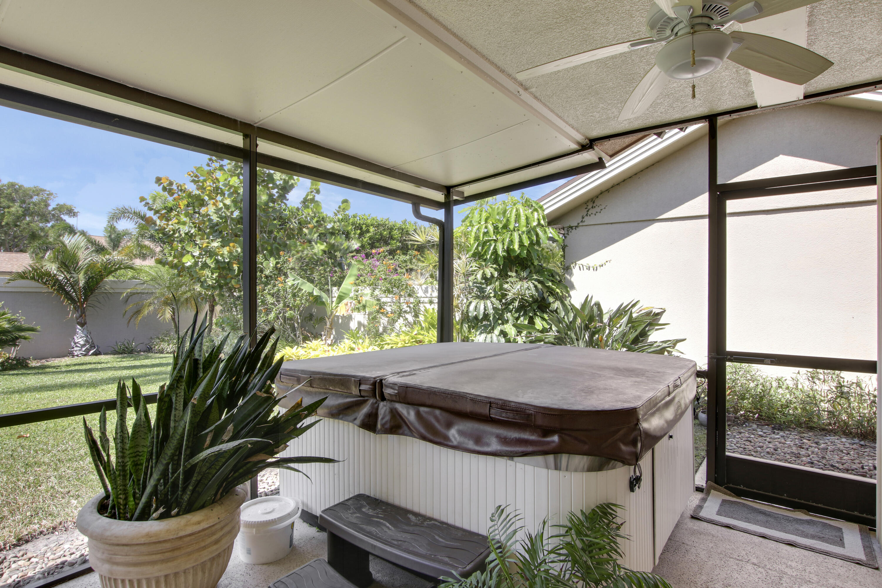 112 Cape Pointe Circle Jupiter, FL 33477 - Photo 17 of 35 large hot tub