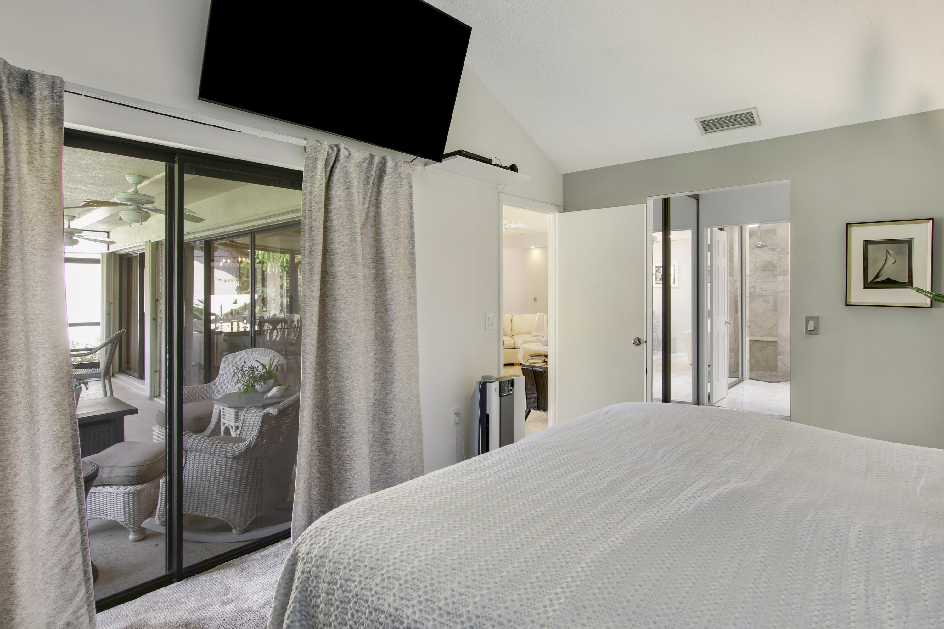 112 Cape Pointe Circle Jupiter, FL 33477 - Photo 21 of 35 House1-15