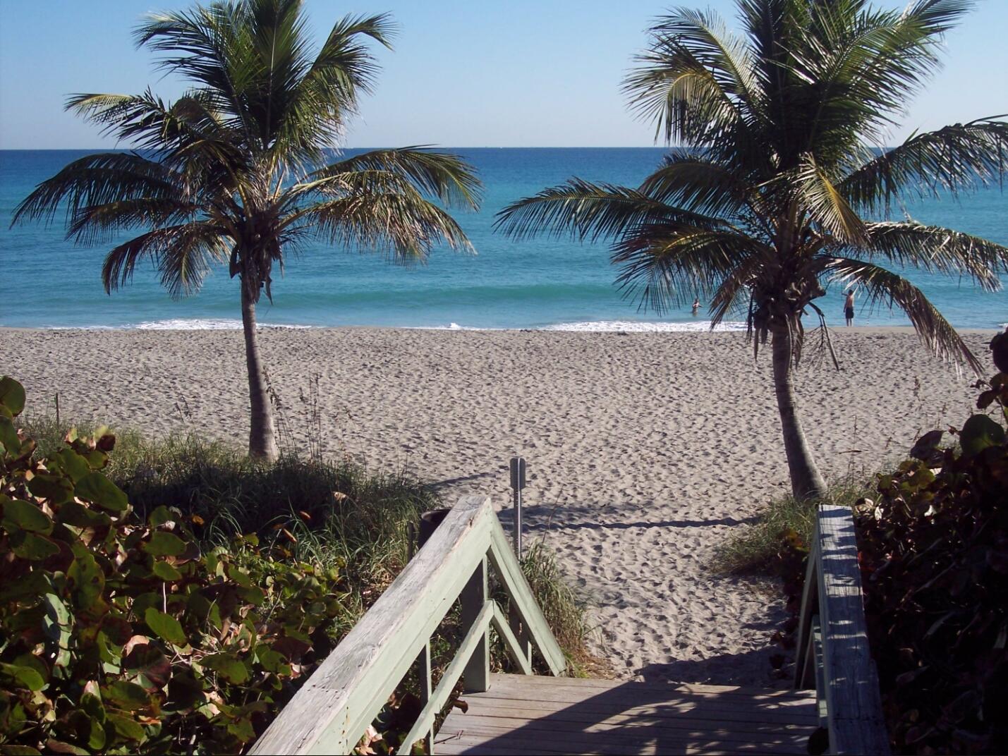 112 Cape Pointe Circle Jupiter, FL 33477 - Photo 31 of 35 Kite Beach in Jupiter