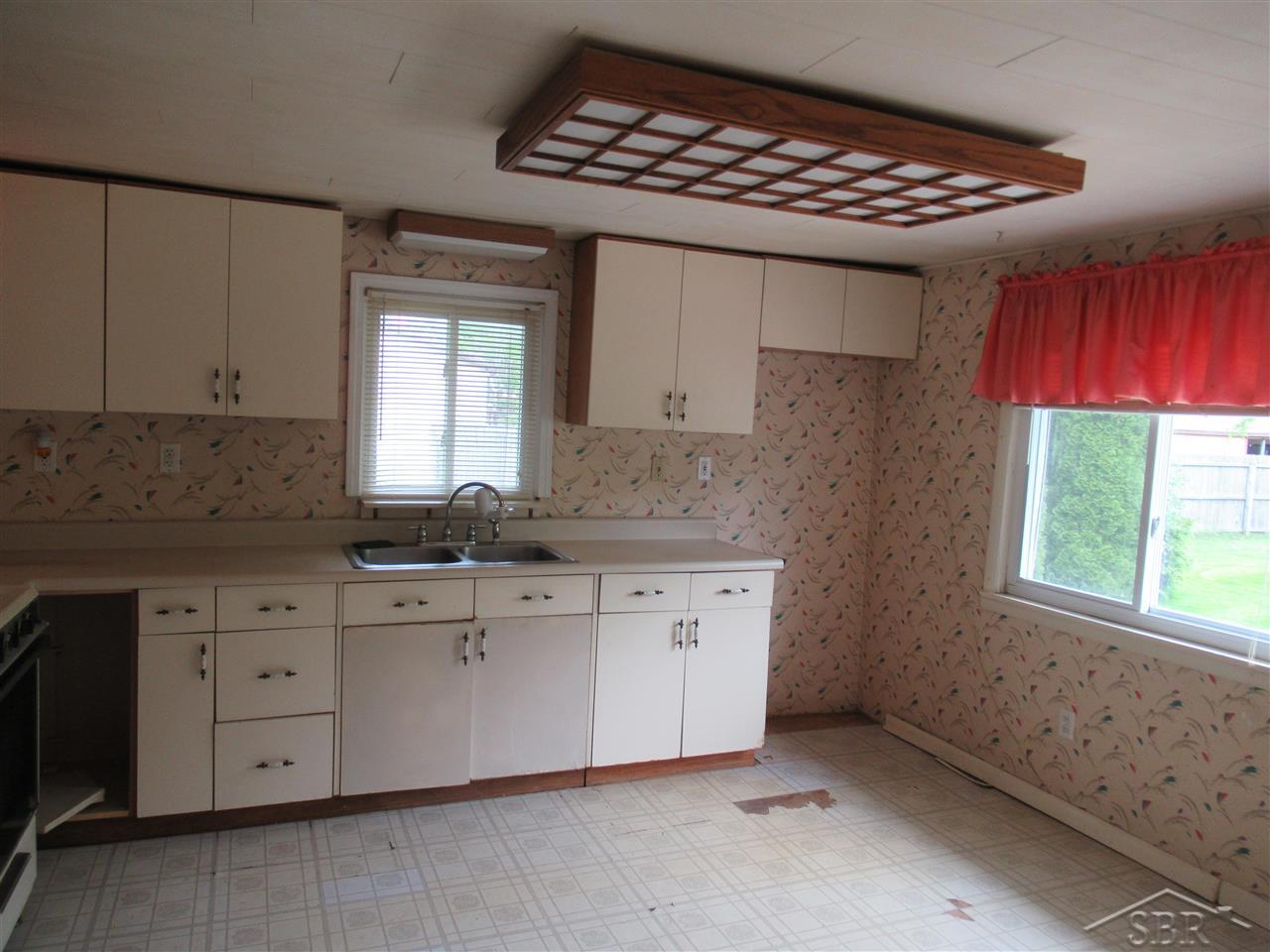 2702 East Pinconning Road Pinconning, MI 48650 - Photo 10 of 24 50042817-9.JPG