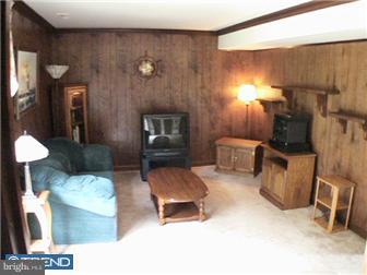 24 Middle Wallop Road Bear, DE 19701 - Photo 2 of 9 Family Room