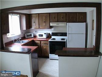24 Middle Wallop Road Bear, DE 19701 - Photo 5 of 9 Kitchen