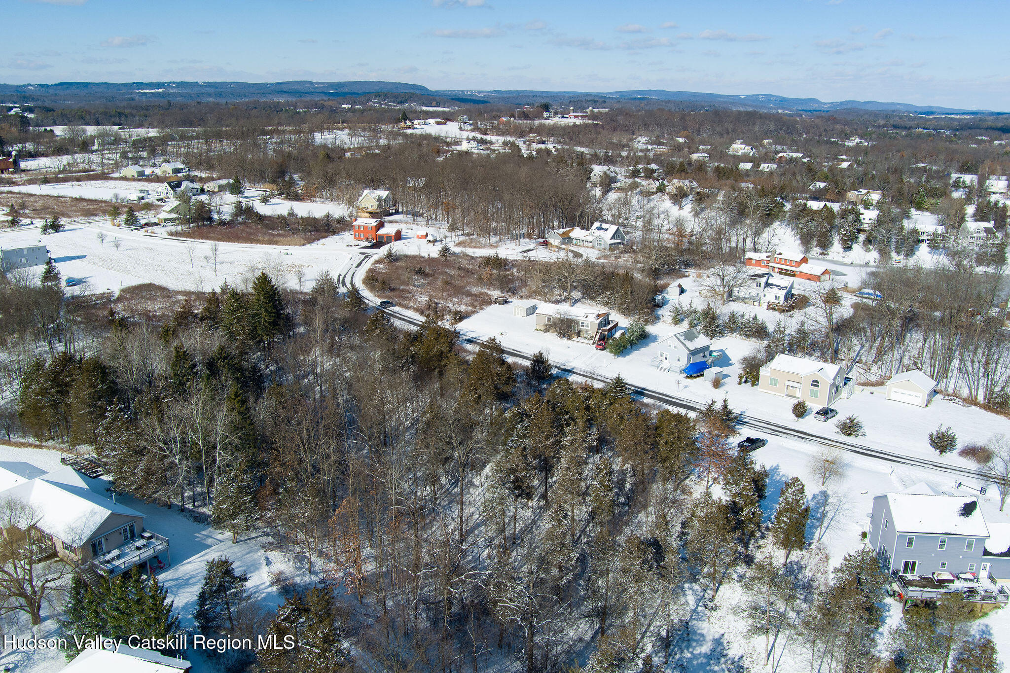 40 Travis Place, Unit 262 Athens, NY 12015 - Photo 8 of 10 a view of a city