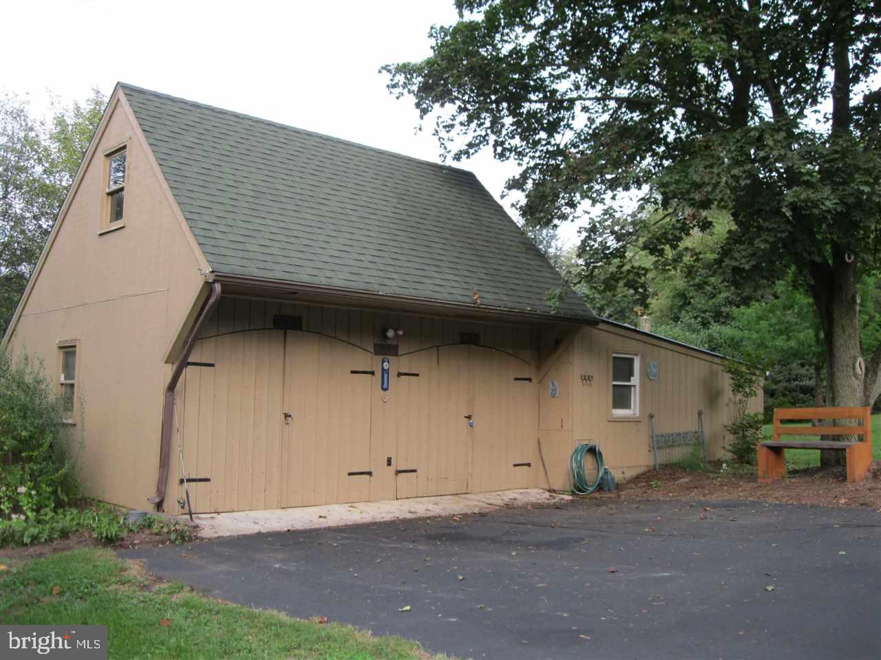 2120 Walnut Bottom Road Carlisle, PA 17015 - Photo 4 of 25 Gallery Image 4