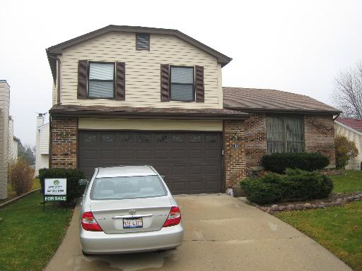 9 Warwick Court Streamwood, IL 60107 - Photo 1 of 1