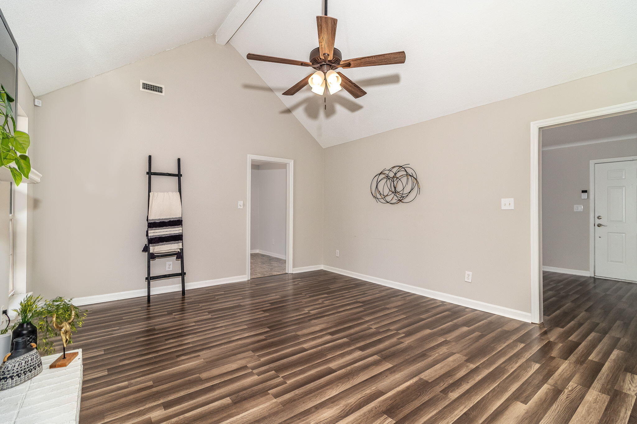 633 Ridgefield Drive North Augusta, SC 29841 - Photo 11 of 47 Family Room