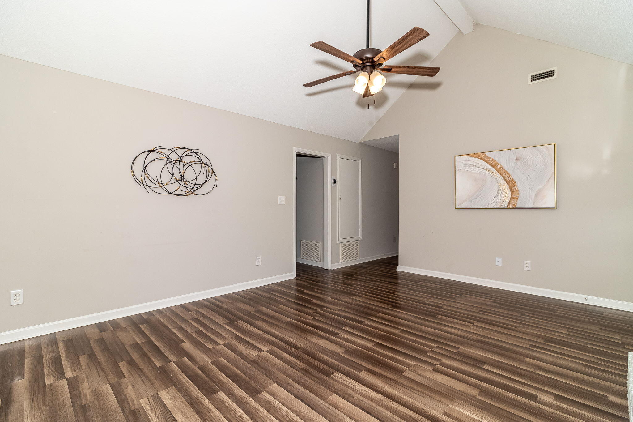 633 Ridgefield Drive North Augusta, SC 29841 - Photo 14 of 47 Family Room