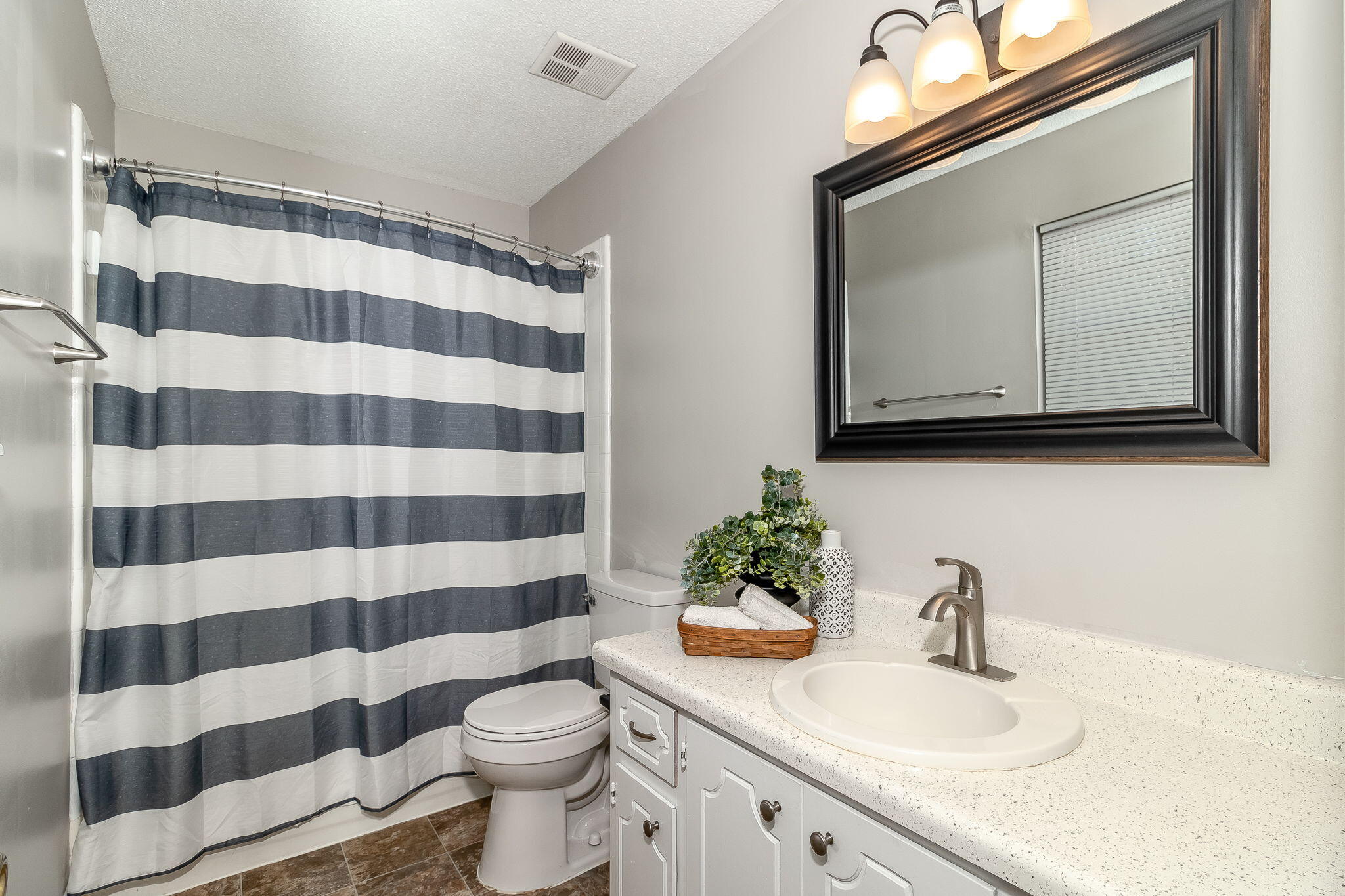 633 Ridgefield Drive North Augusta, SC 29841 - Photo 26 of 47 Primary Bathroom