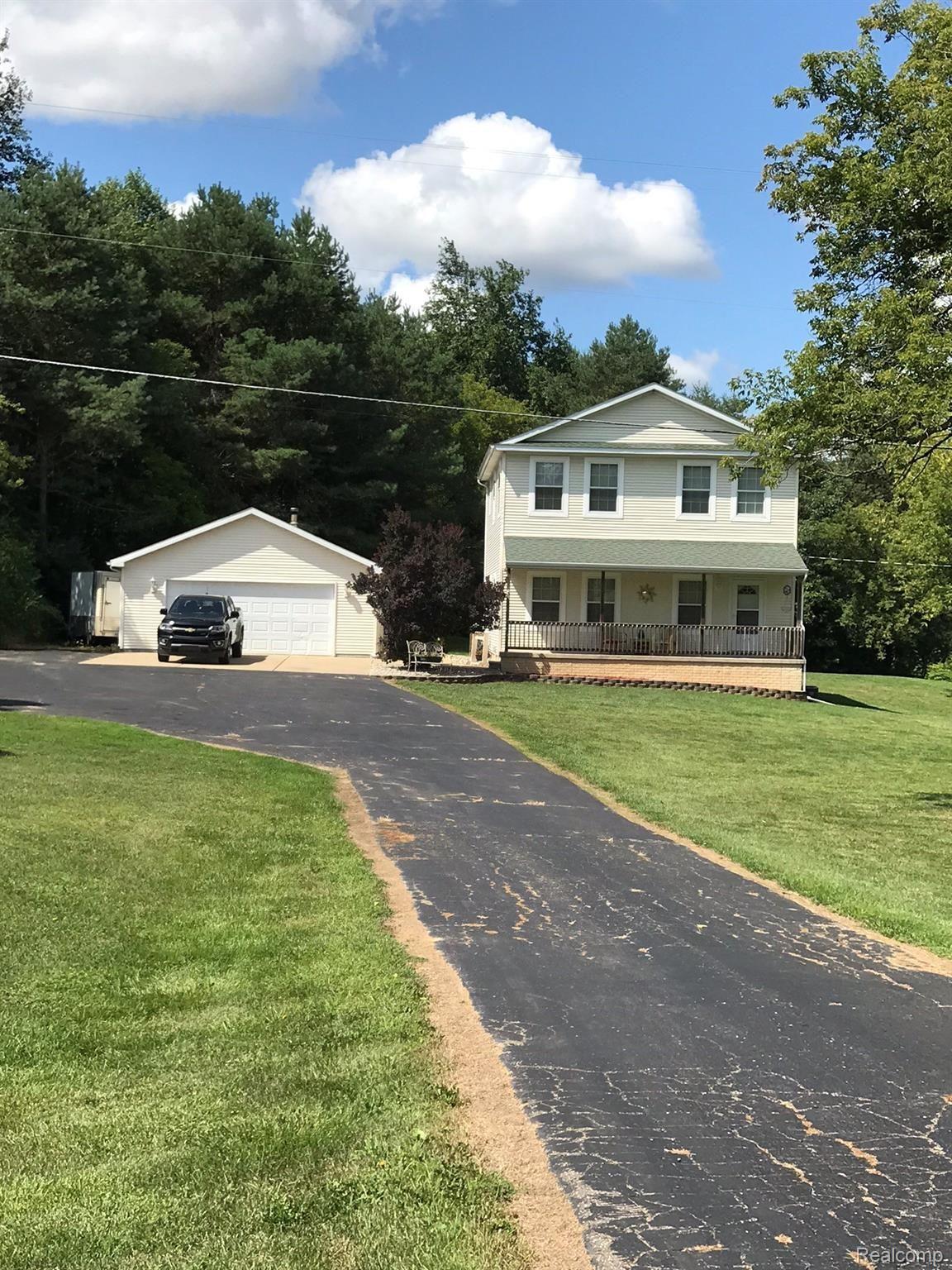 12063 North Bray Road Clio, MI 48420 - Photo 5 of 71 3F98EC02-4885-46AF-90CD-3FE3C98DF756.jpeg