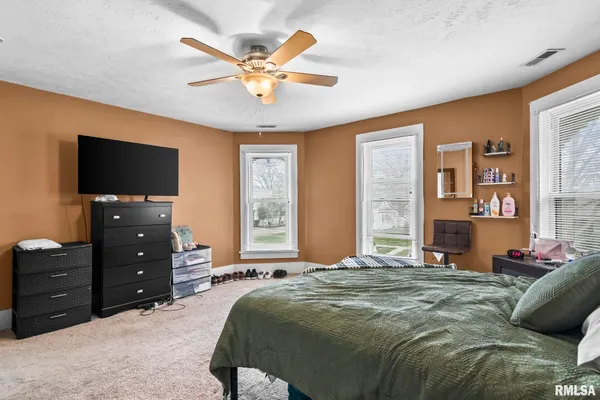 $135,000 | 135 North State Street, Springfield, IL 62702