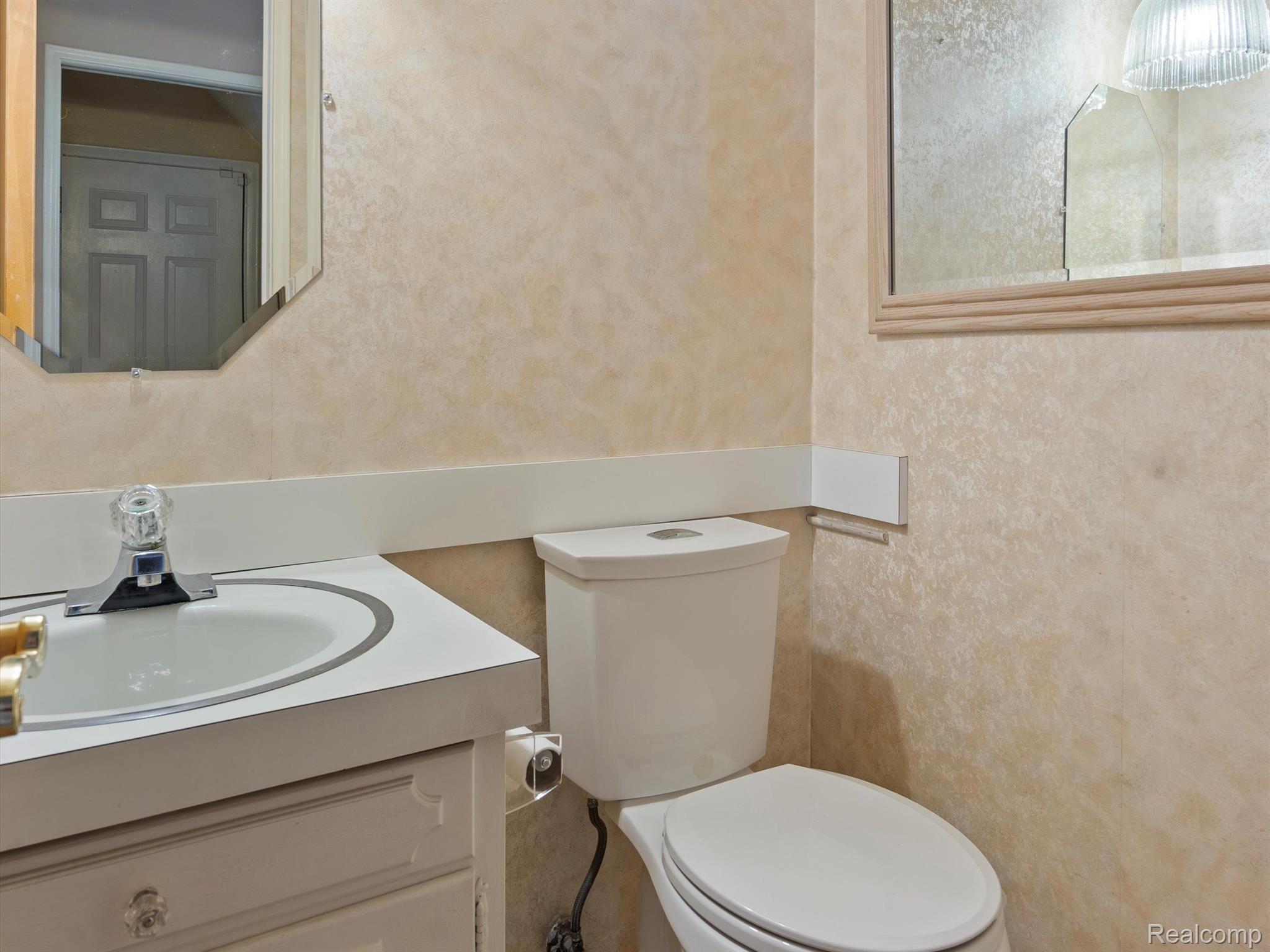 21070 Harvard Road Southfield, MI 48076 - Photo 25 of 30