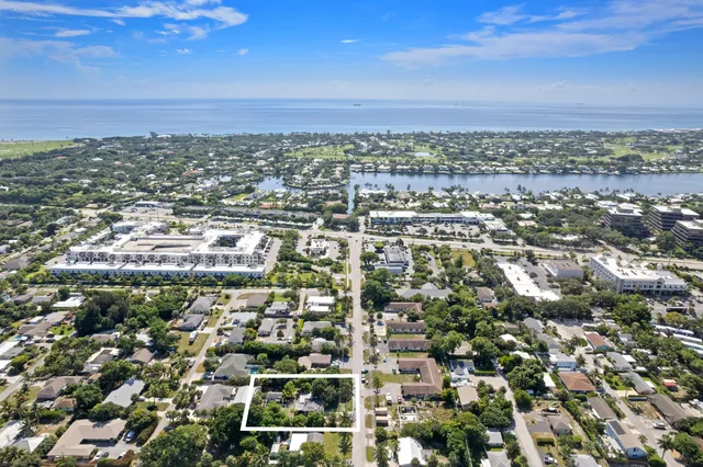 $1,800 | 1831 Juno Road, Unit B, North Palm Beach, FL 33408