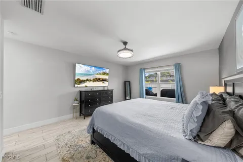 $520,000 | 2805 Southwest 35th Street, Cape Coral, FL 33914