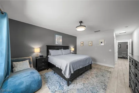 $520,000 | 2805 Southwest 35th Street, Cape Coral, FL 33914