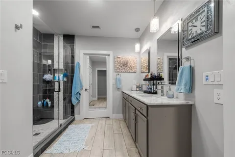 $520,000 | 2805 Southwest 35th Street, Cape Coral, FL 33914