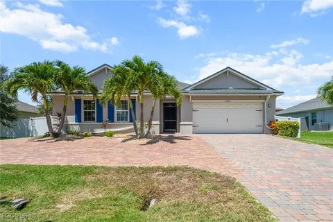 $520,000 | 2805 Southwest 35th Street, Cape Coral, FL 33914