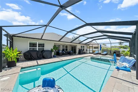 $520,000 | 2805 Southwest 35th Street, Cape Coral, FL 33914