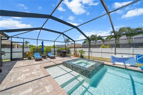 $520,000 | 2805 Southwest 35th Street, Cape Coral, FL 33914