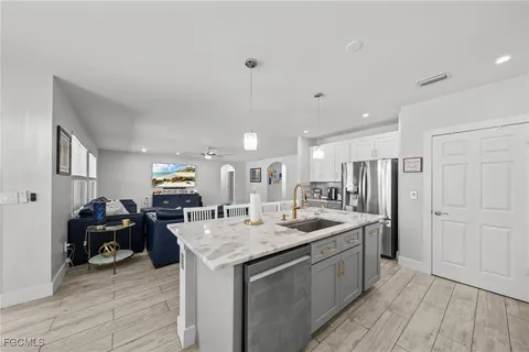 $520,000 | 2805 Southwest 35th Street, Cape Coral, FL 33914