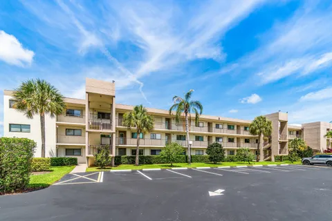 $239,900 | 5550 Witney Drive, Unit 102, Delray Beach, FL 33484