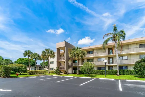 $239,900 | 5550 Witney Drive, Unit 102, Delray Beach, FL 33484