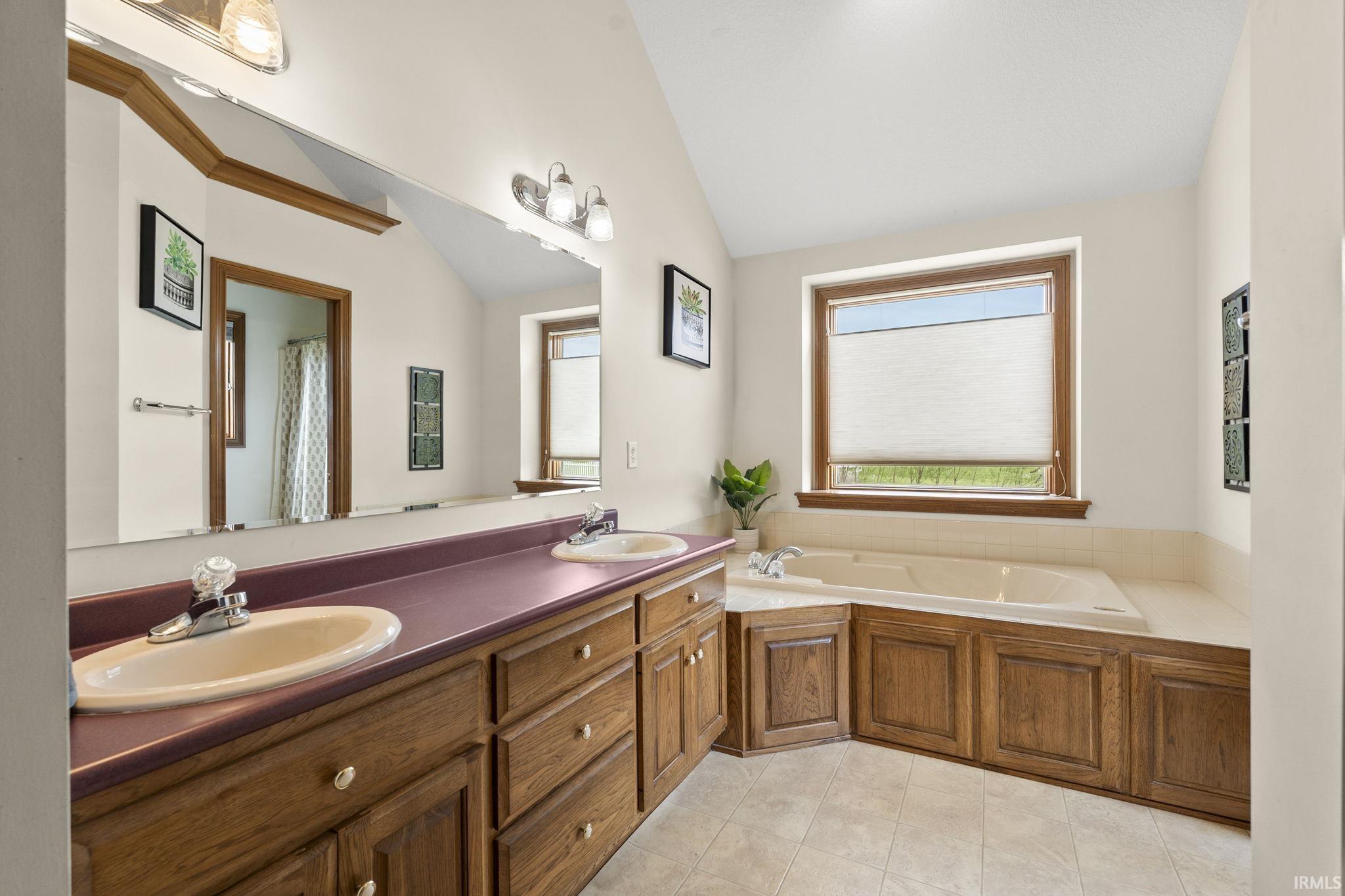207 Ridge Court Ossian, IN 46777 - Photo 18 of 36 Gallery Image 18