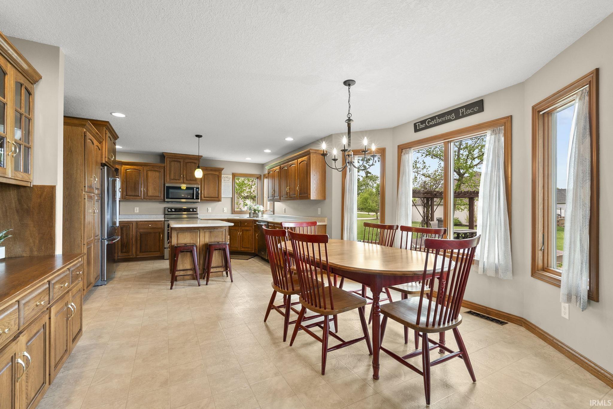 207 Ridge Court Ossian, IN 46777 - Photo 9 of 36 Gallery Image 9